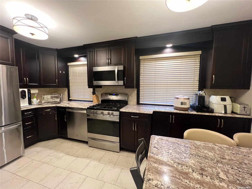 253-1 60th Ave unit 1-141, Little Neck, NY 11362 - photo 1