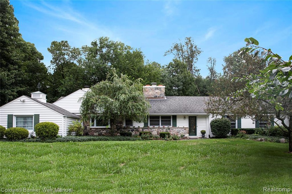 Welcome to exclusive Foxcroft of Bloomfield Hills!