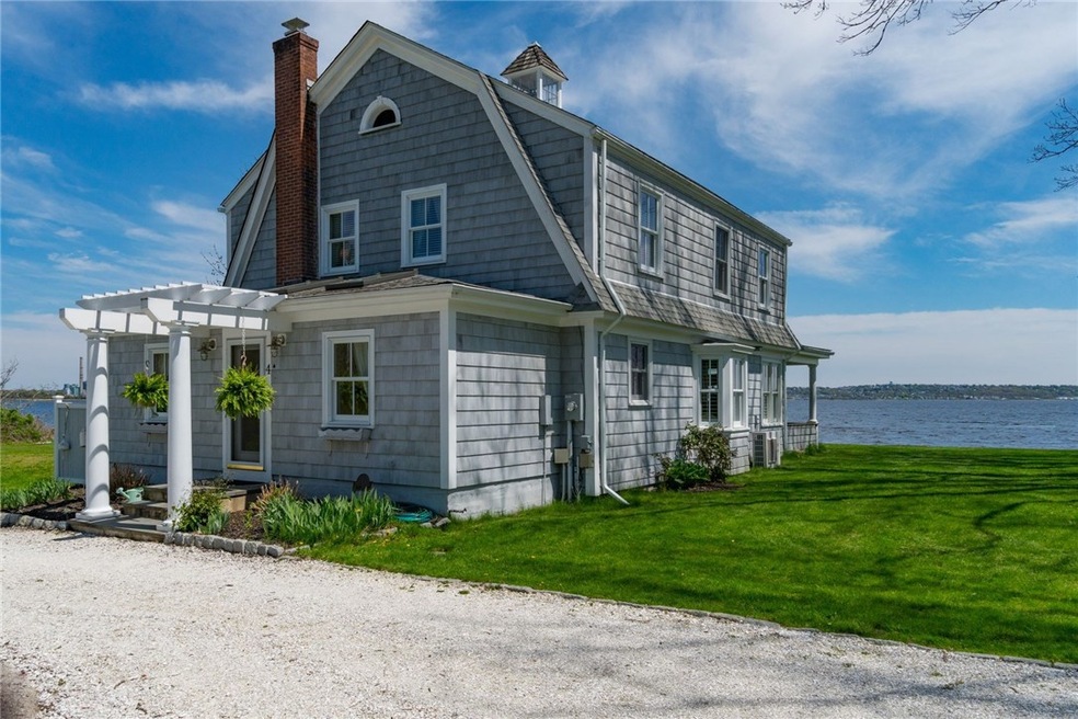 4 Calder Dr, Warren, RI 02885 - photo 1