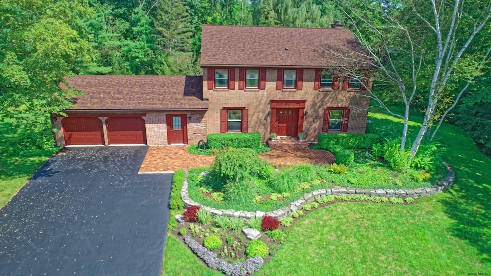 24 Northwood Ct, Slingerlands, NY 12159 - photo 1