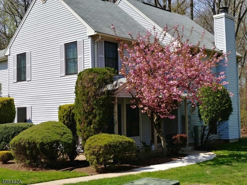 2005 Timber Oaks Rd, Edison, NJ 08820 - photo 1