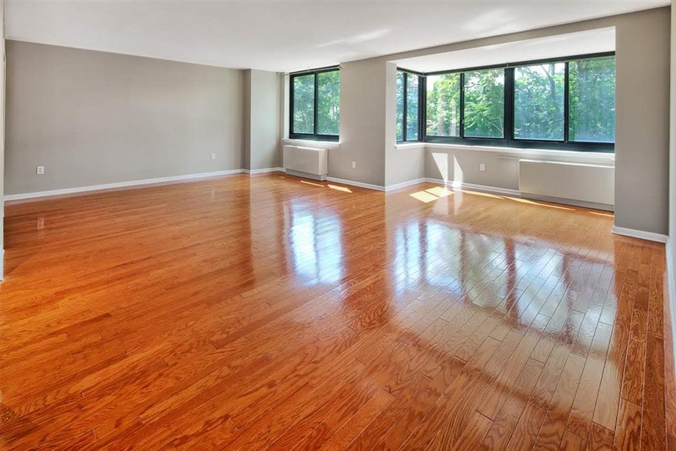 700 Grove St unit 4K, Jersey City, NJ 07310 - photo 1