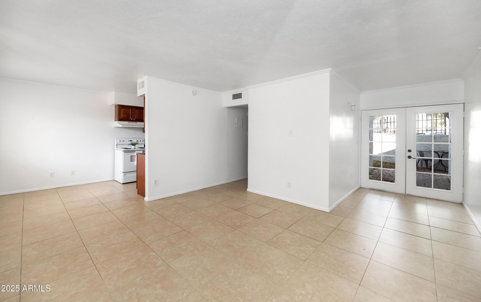 3313 N 68th St unit 136E, Scottsdale, AZ 85251 - photo 1