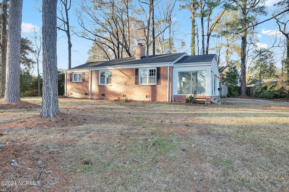 400 Maple St, Jacksonville, NC 28540 - photo 1