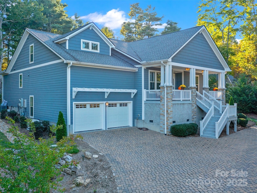 For Sale $899,900 • Co-Listing Agent