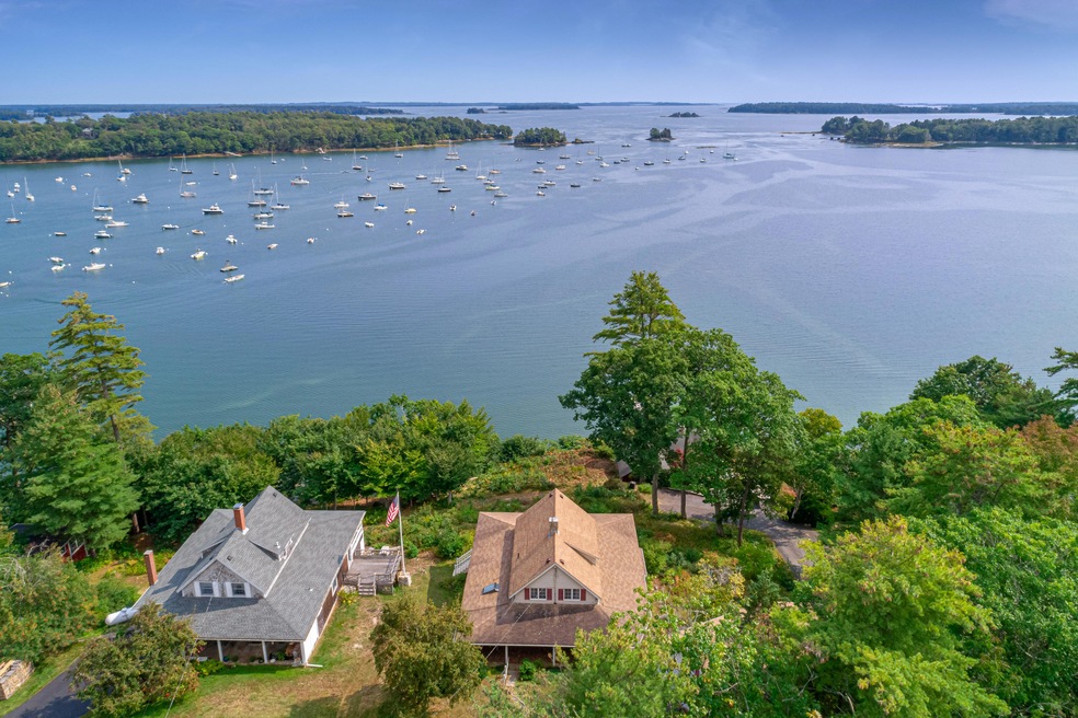 31 Harraseeket Rd, Freeport, ME 04032 - photo 1