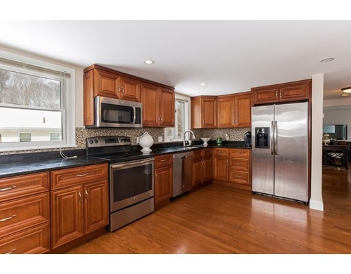 440 Summer St, Rockland, MA 02370 - photo 1