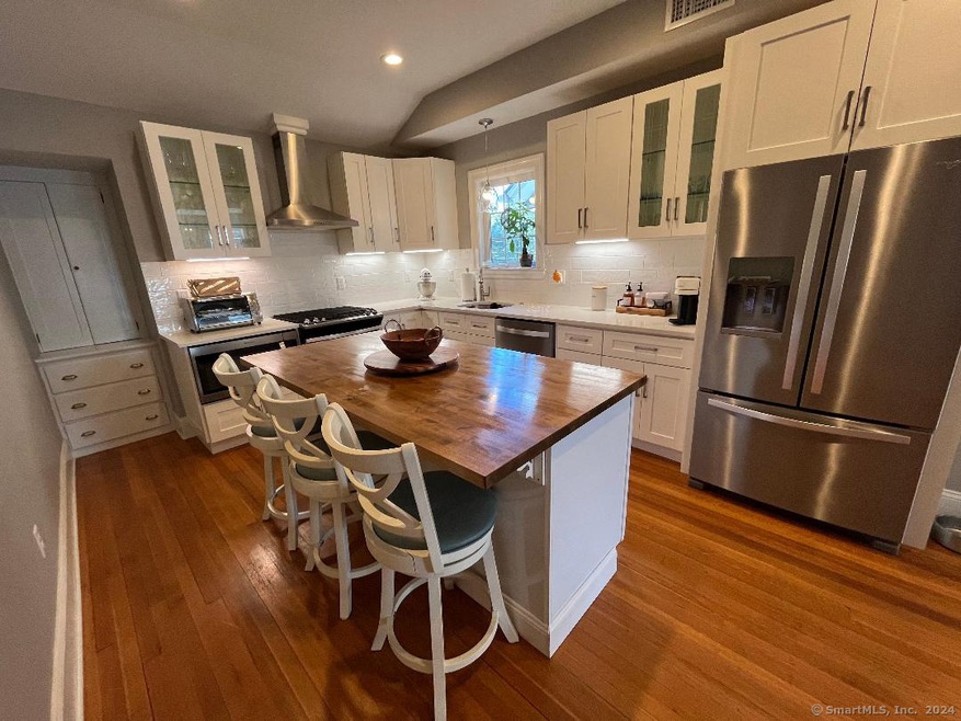 122 Newfield St unit 2B, Middletown, CT 06457 - photo 1