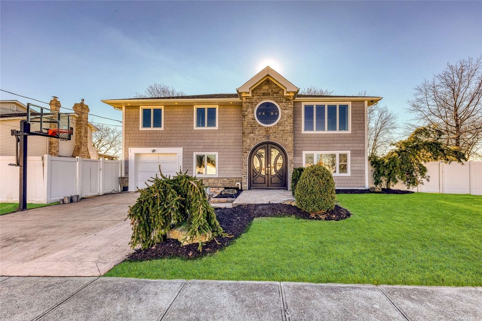 2550 Kevin Rd, Seaford, NY 11783 - photo 1