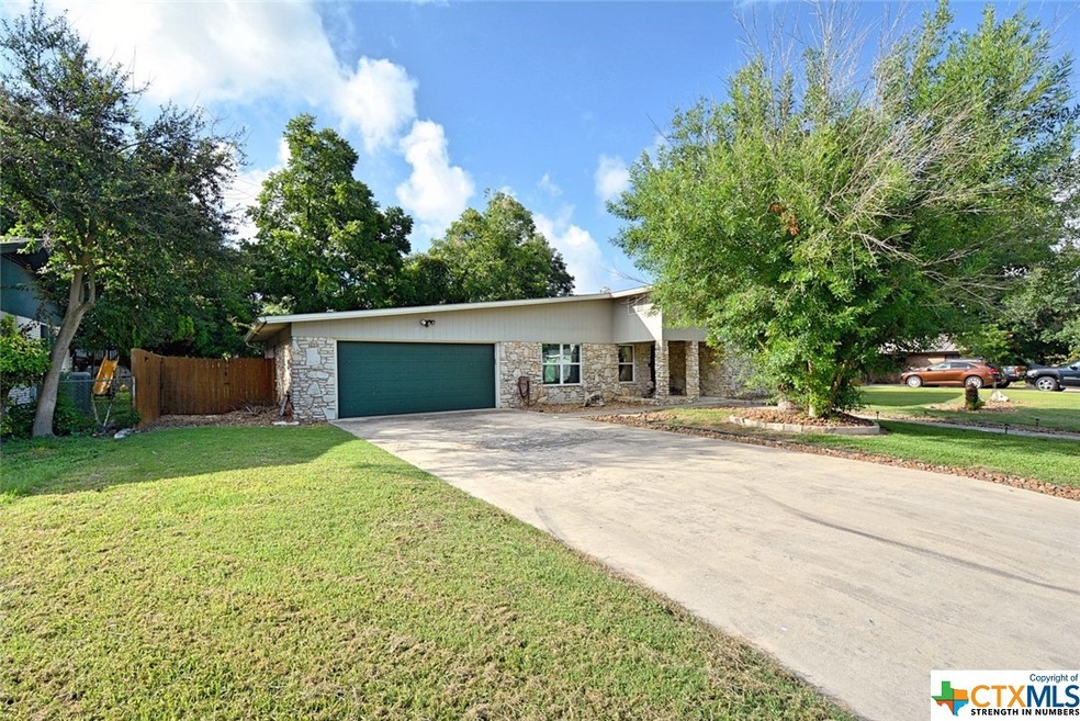 1164 Rivercrest Dr, New Braunfels, TX 78130 - photo 1