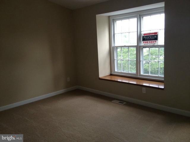 14650 Cambridge Cir, Laurel, MD 20707 - photo 1