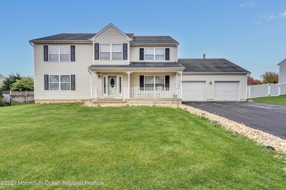 4 Bed 2.5 Baths