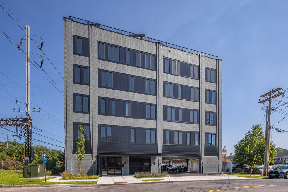 78 Unquowa Place unit 307, Fairfield, CT 06824 - photo 1