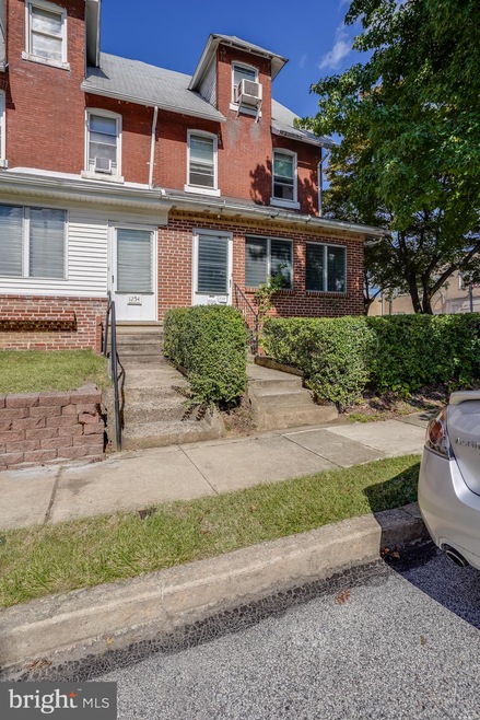 1256 E 12th St, Crum Lynne, PA 19022 - photo 1