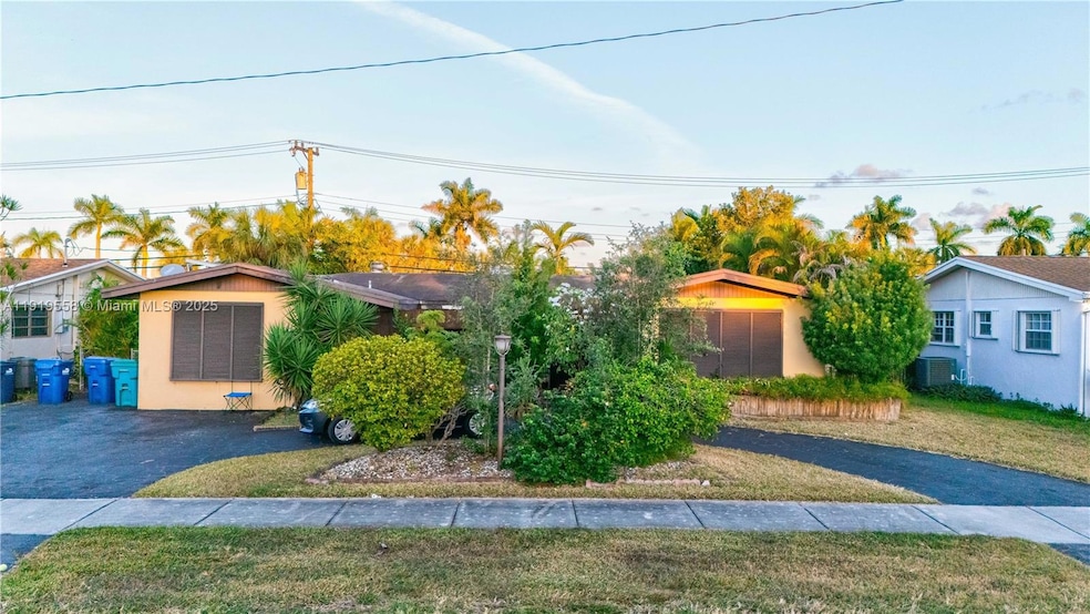 20605 NE 19th Ct, Miami, FL 33179 - photo 1