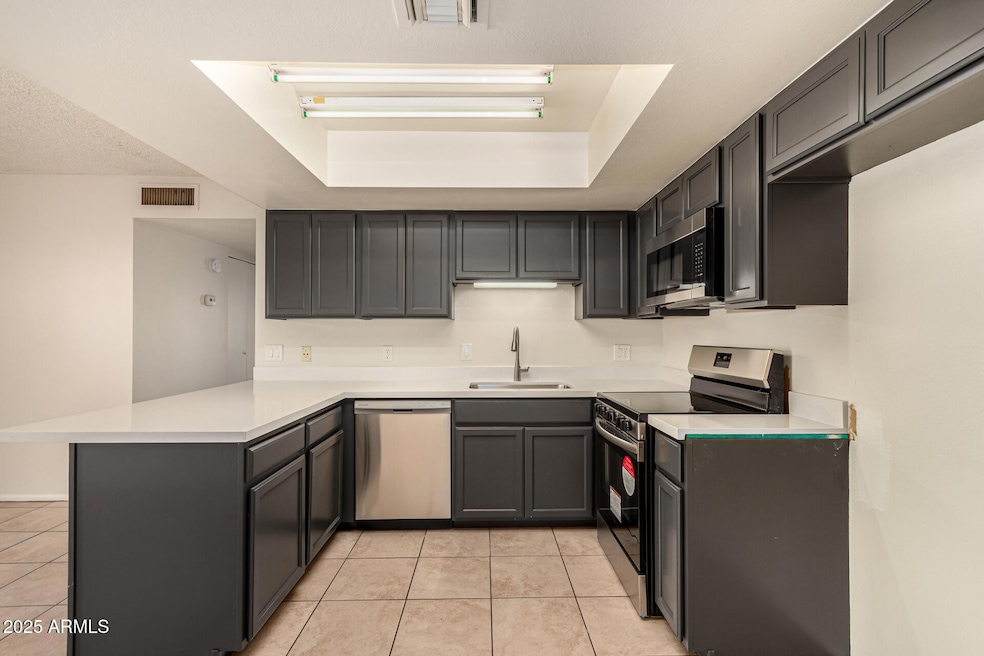 704 N 4th St unit 2, Avondale, AZ 85323 - photo 1