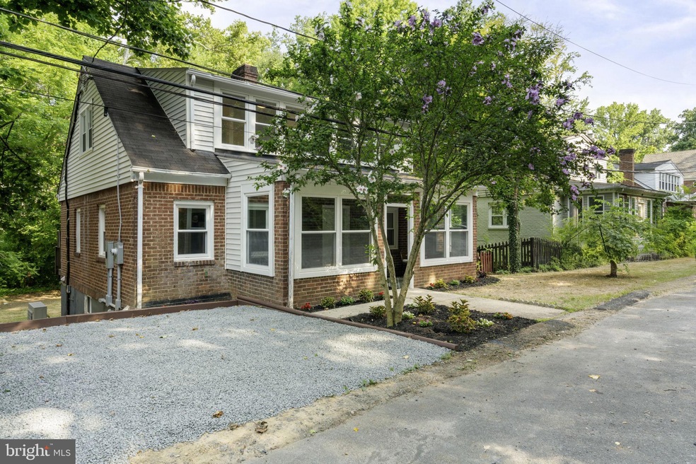 19116 Windsor Rd, Triangle, VA 22172 - photo 1