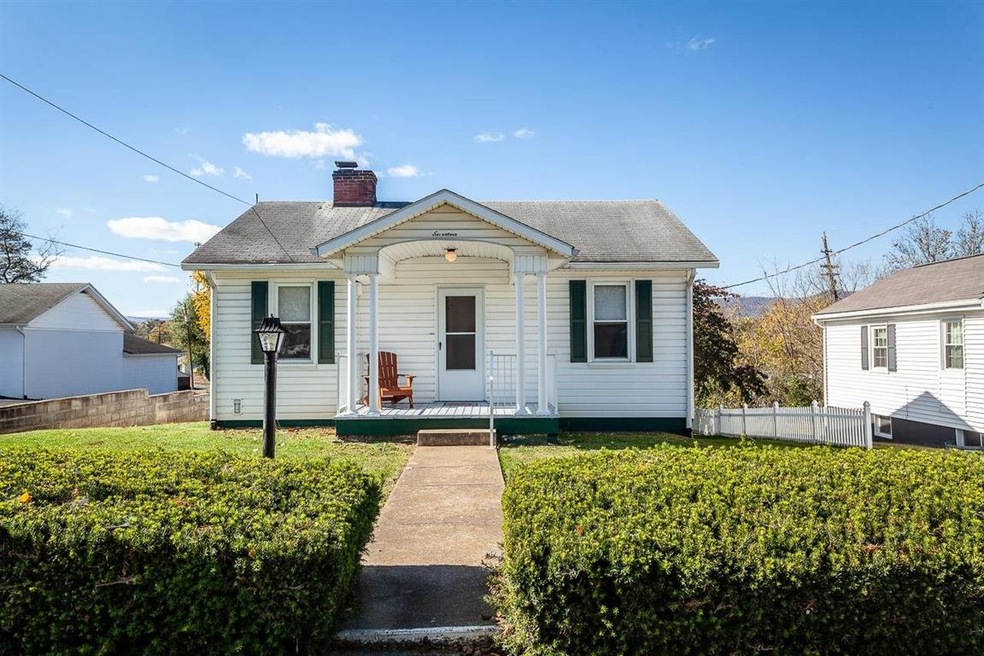 17 N Deford Ave, Luray, VA 22835 - photo 1