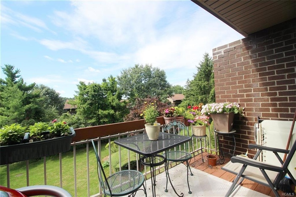 328 Country Club Ln, Pomona, NY 10970 - photo 1