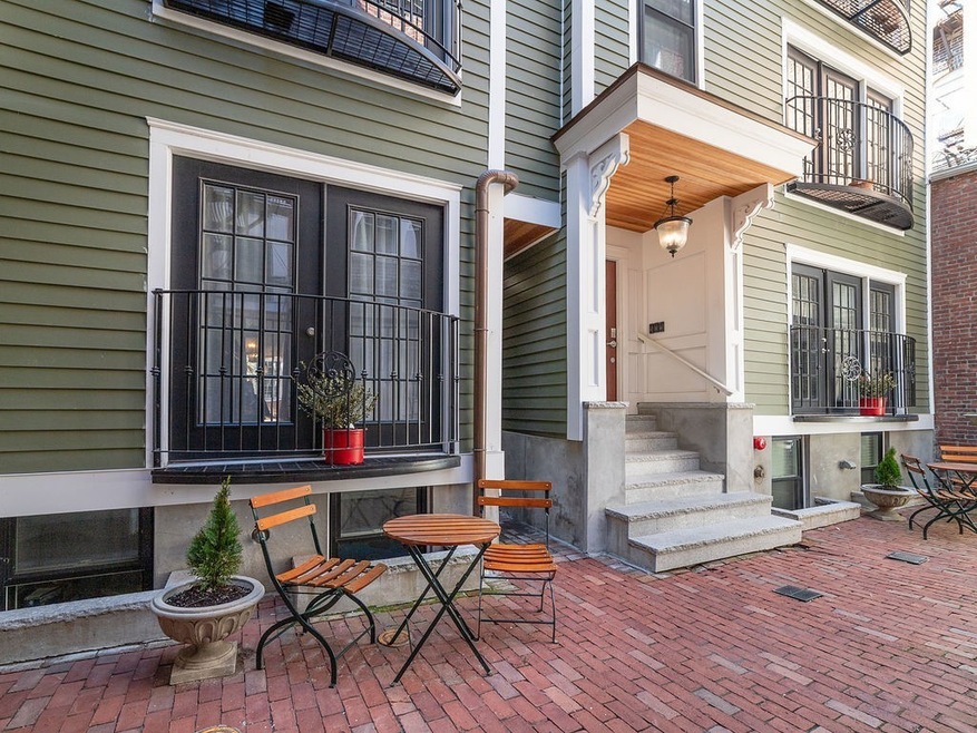 17r Clark St unit 5, Boston, MA 02109 - photo 1