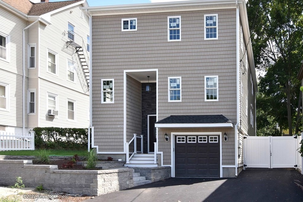 288 Lafayette St, Pawtucket, RI 02860 - photo 1