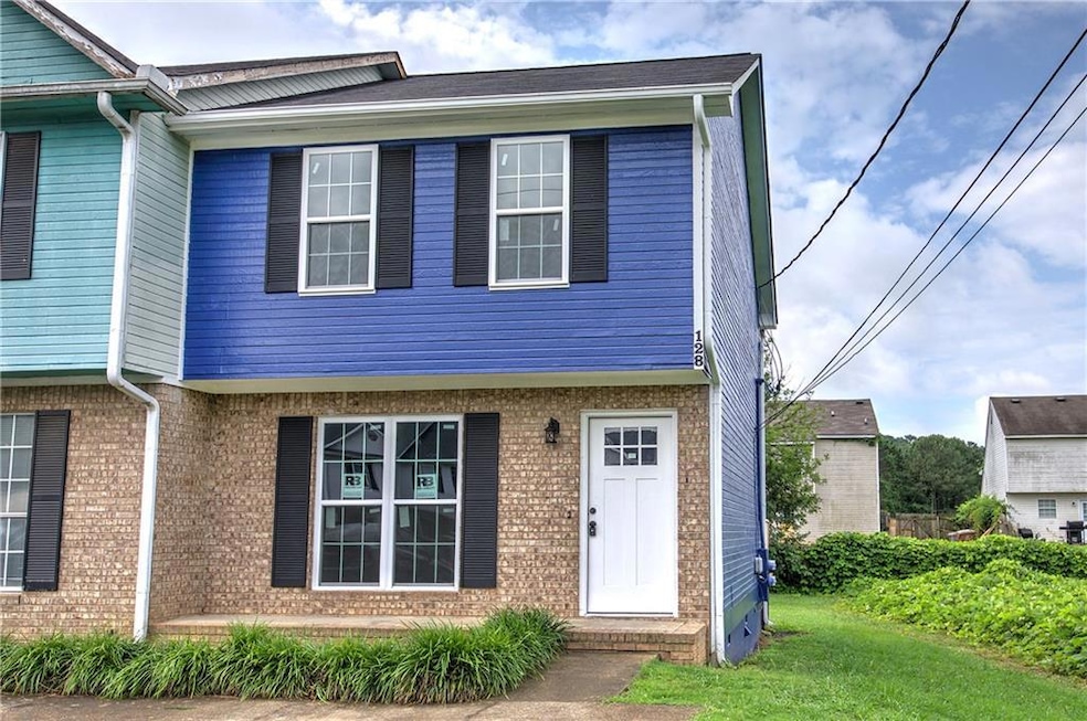 For Rent $1,250/month • Co-Listing Agent