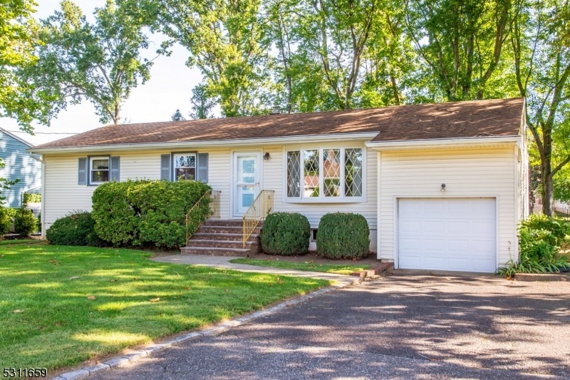 6 Bates Dr, Fairfield, NJ 07004 - photo 1