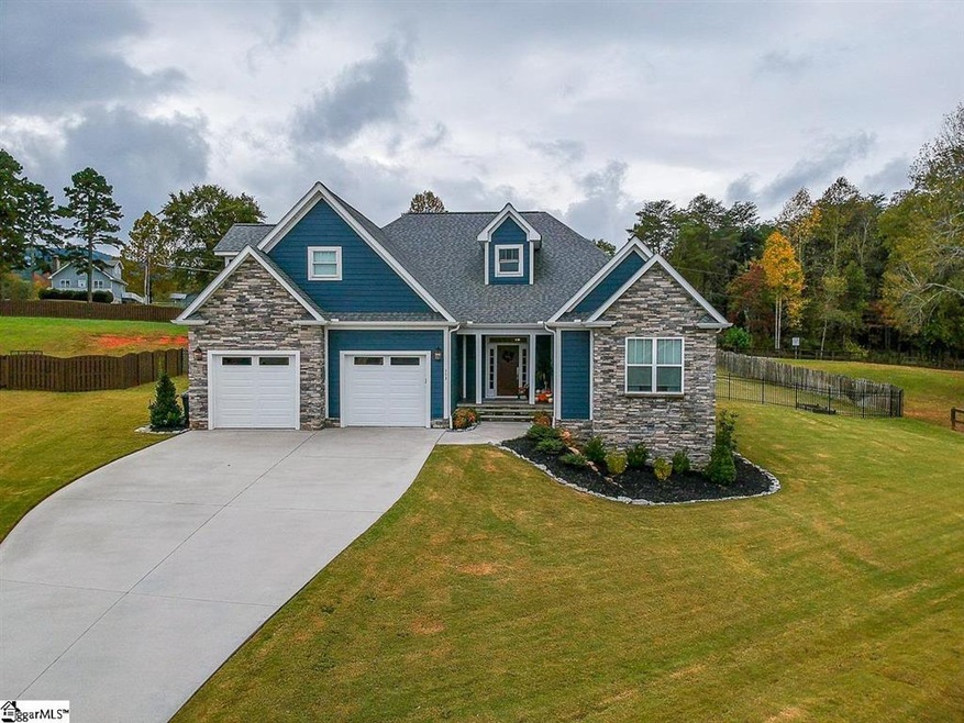 113 Sawbriar Ct, Travelers Rest, SC 29690 - photo 1