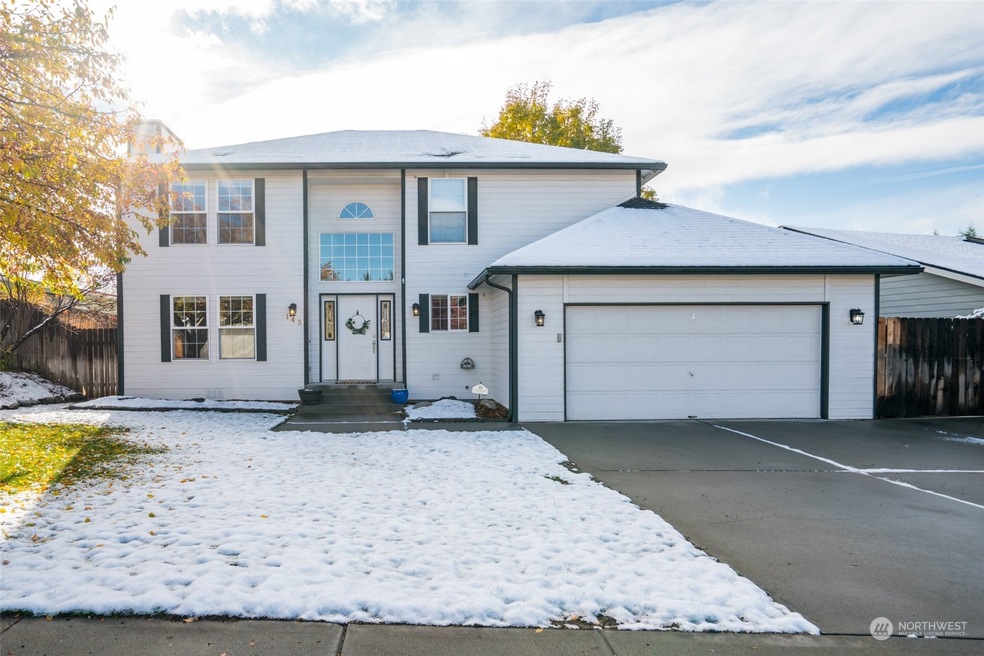 145 Manhattan Square, East Wenatchee, WA 98802 - photo 1