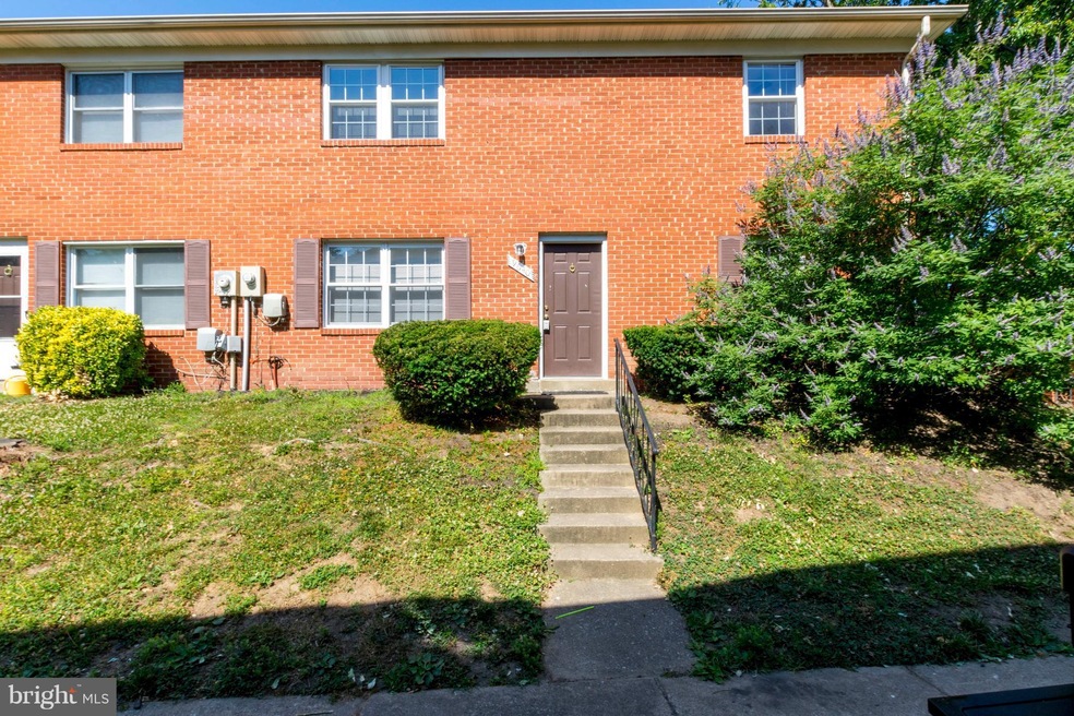 9640 Hagel Cir unit D, Lorton, VA 22079 - photo 1