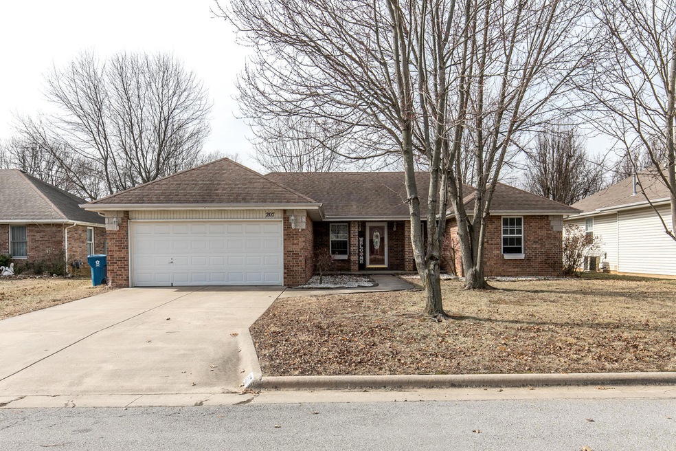 RE_207 N Maplecrest-2