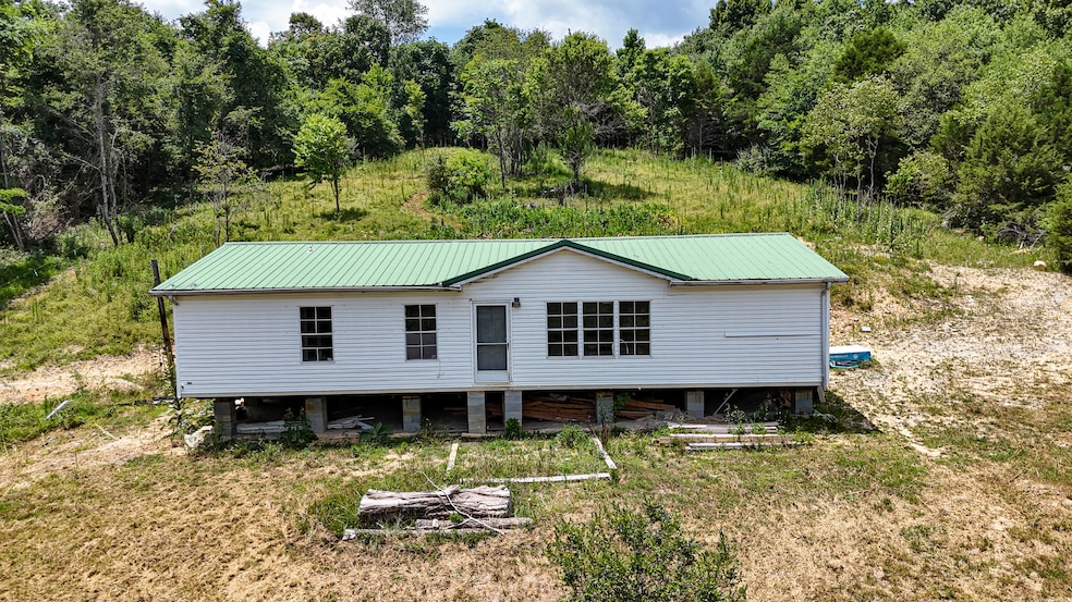 573 Rabbit Ranch Ln, Decatur, TN 37322 - photo 1