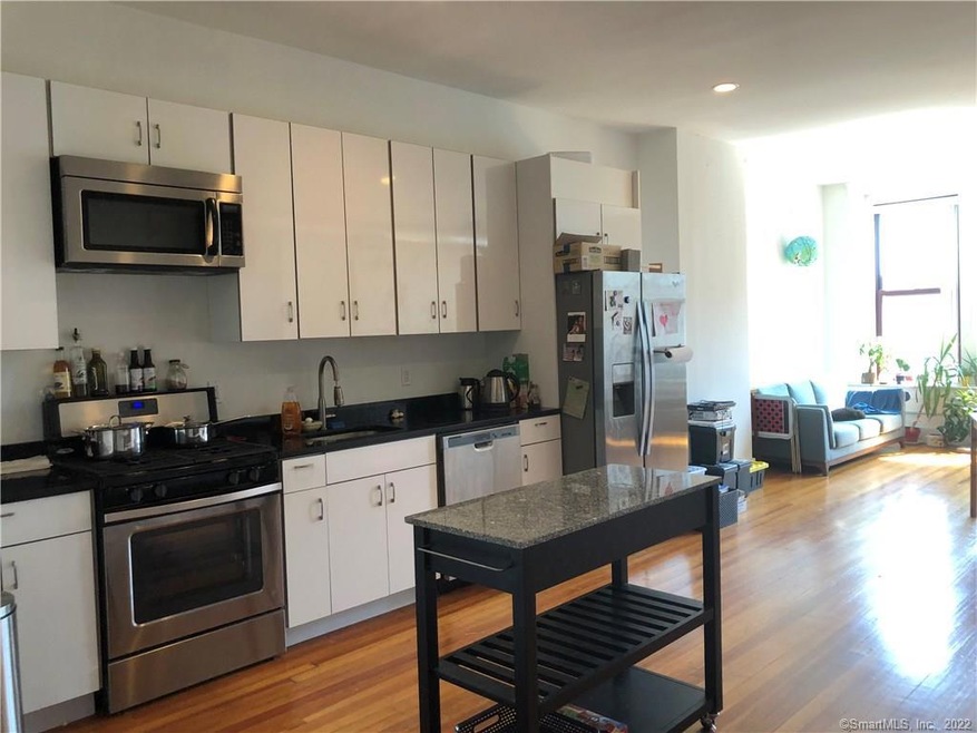 817 Chapel St unit 3B, New Haven, CT 06510 - photo 1