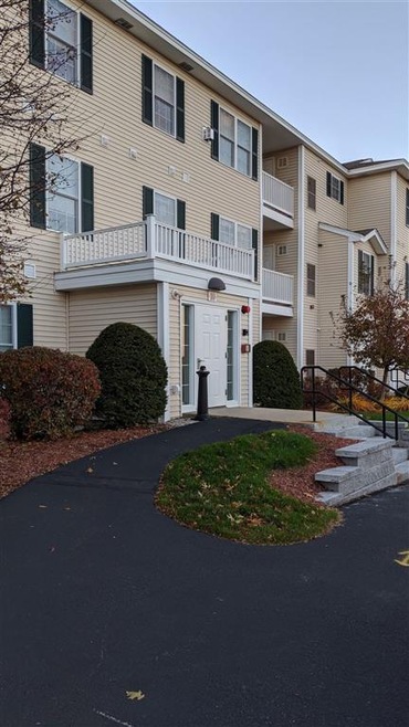 10 Vista Ridge Dr unit 7, Londonderry, NH 03053 - photo 1