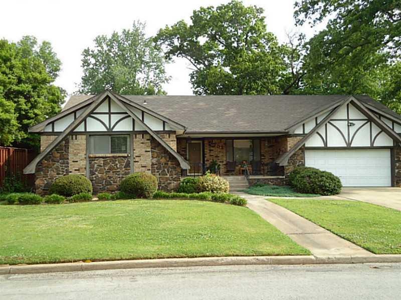 702 Magnolia Ln, Bentonville, AR 72712 - photo 1