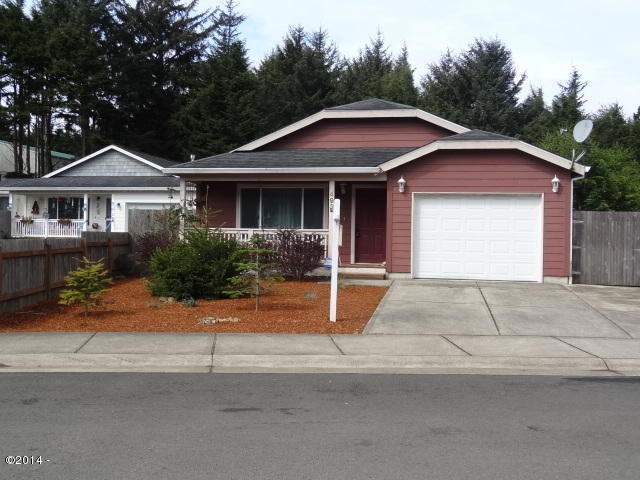493 SE Neptune Ave, Lincoln City, OR 97367 - photo 1