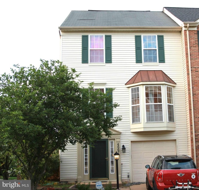 46670 Cavendish Square, Sterling, VA 20165 - photo 1