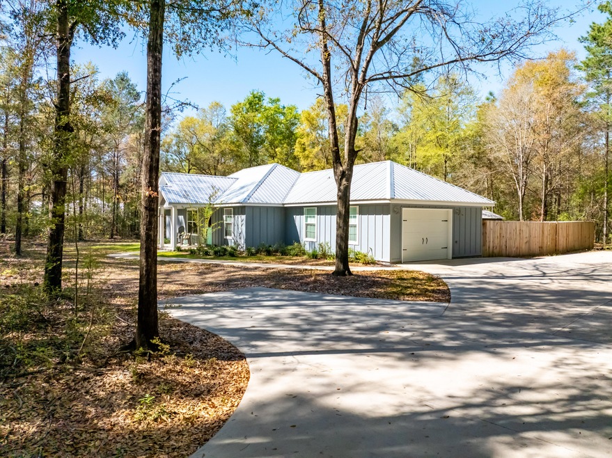 2622 Lake Silver Rd, Crestview, FL 32536 - photo 1