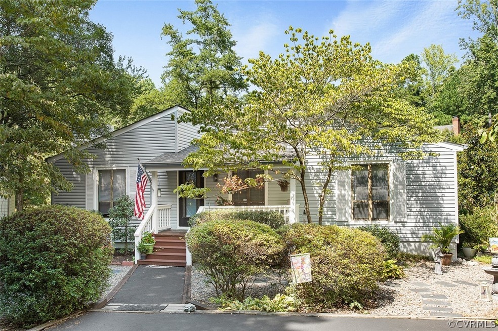 Welcome to 903 Yucca Lane!