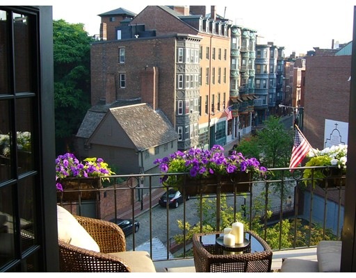 187 North St unit 189, Boston, MA 02113 - photo 1