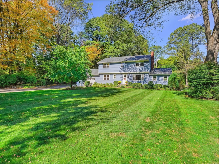 Under Contract $899,999