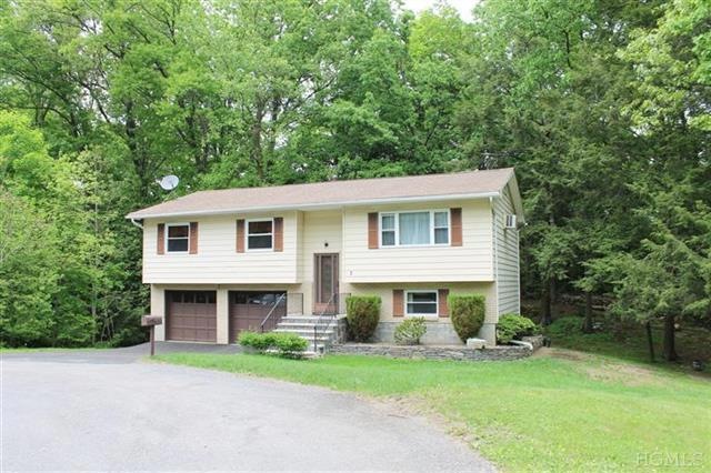 3 Raker Rd, Poughkeepsie, NY 12603 - photo 1