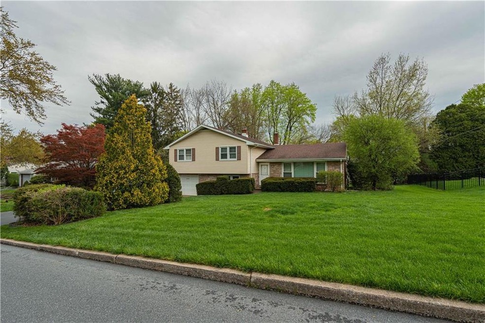 1117 N Ott St, Allentown, PA 18104 - photo 1