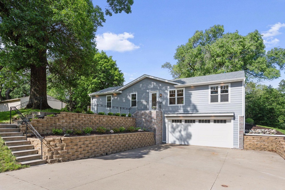 3914 Oak Rd, Minnetonka, MN 55345 - photo 1