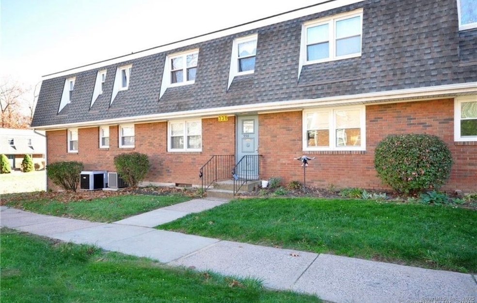 338 Dunfey Ln unit D, Windsor, CT 06095 - photo 1