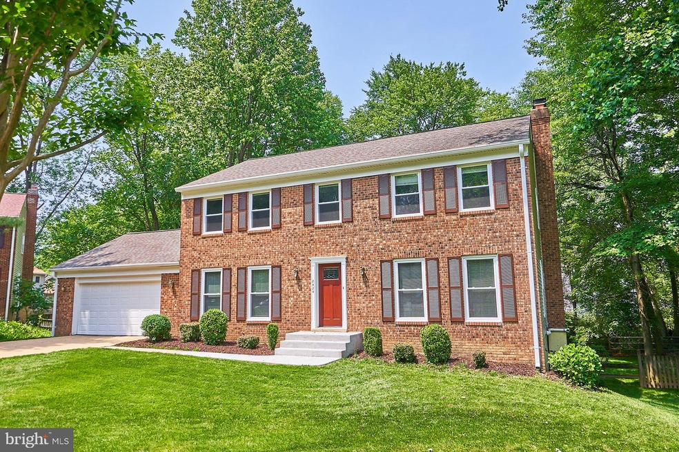 8424 Blevins Way Ct, Vienna, VA 22182 - photo 1