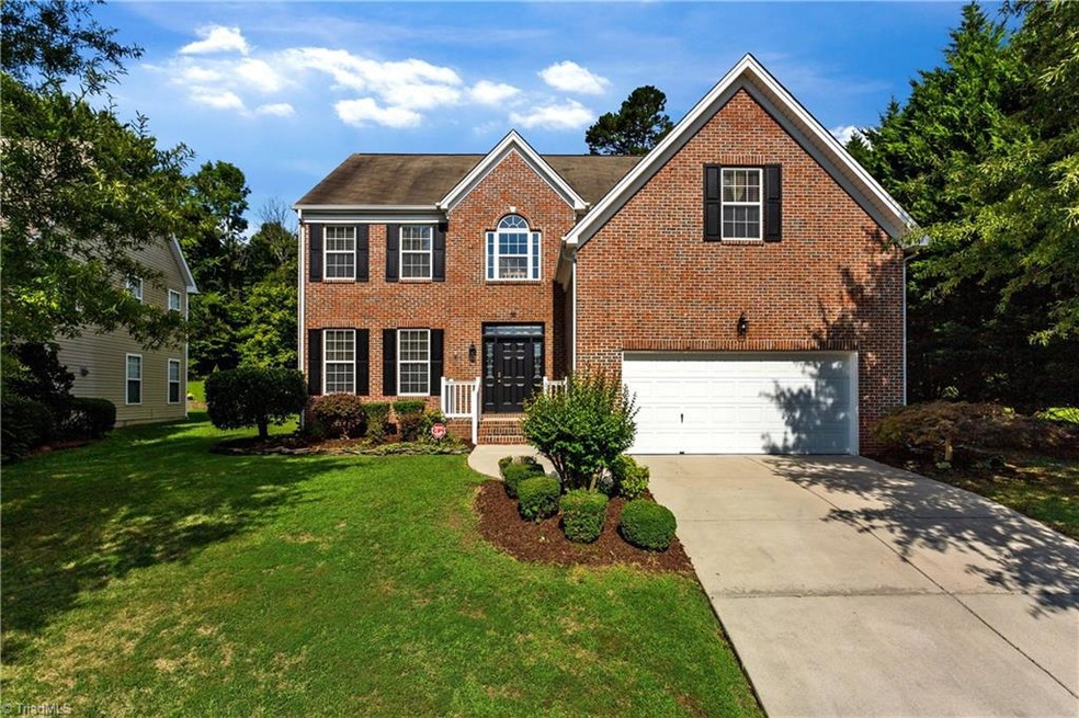 311 Jamestown Oaks Dr, Jamestown, NC 27282 - photo 1