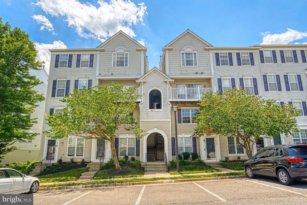 8185 Halley Ct unit 304, Lorton, VA 22079 - photo 1