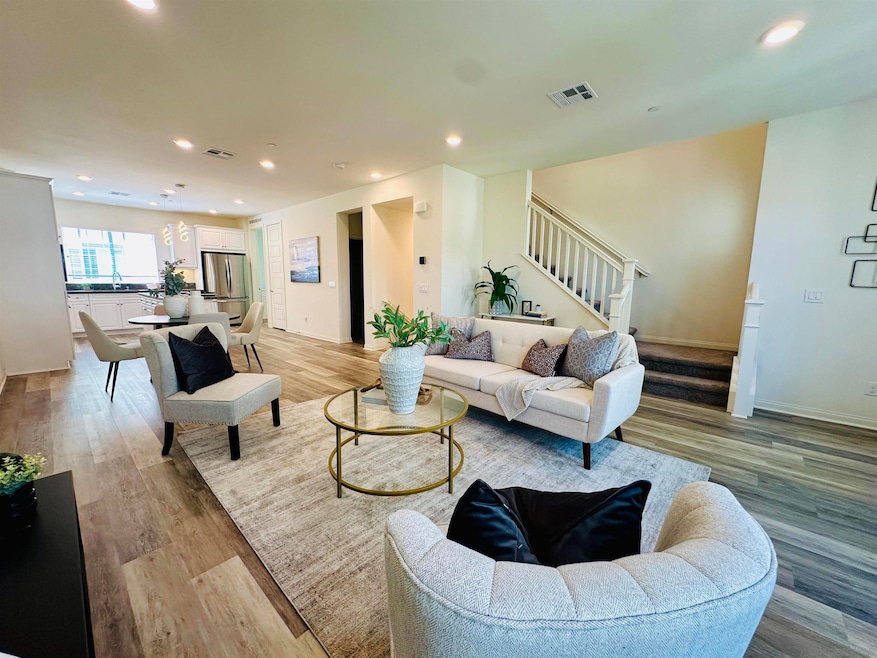 Sold $1,395,000 • Co-Listing Agent