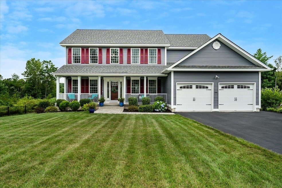 196 Brookview Dr, Hooksett, NH 03106 - photo 1